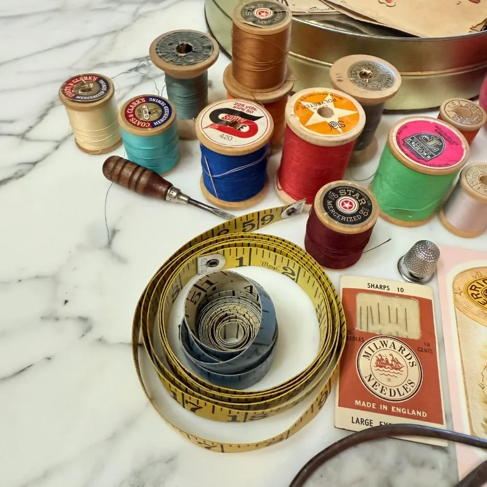 Huge Vintage Sewing Notion Bundle 25 pieces! - Picture 10 of 17